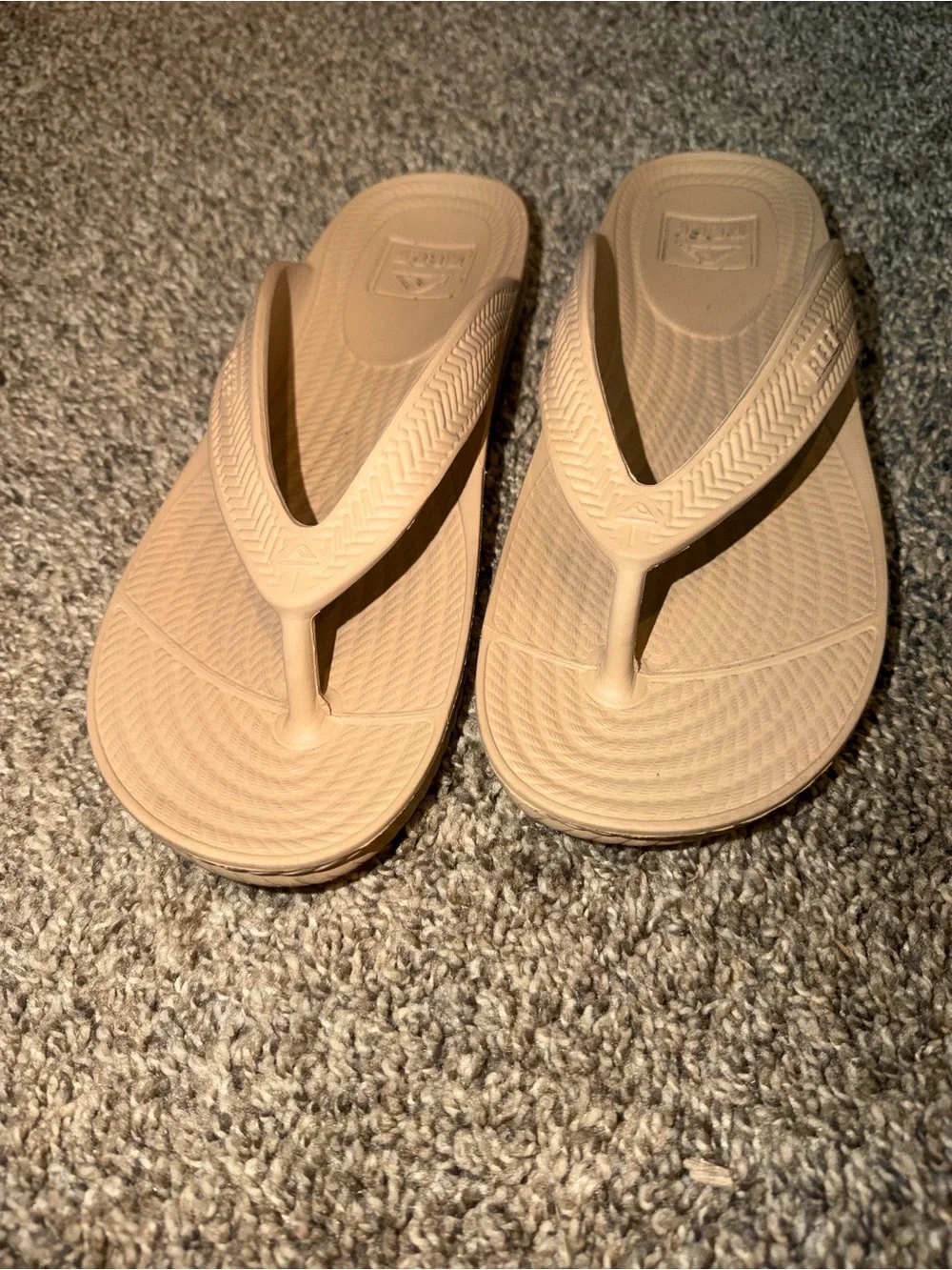 WOMEN'S REEF OASIS/BEIGE WATER COURT POOL/BEACH FLIP FLOP SANDALS SIZE 9